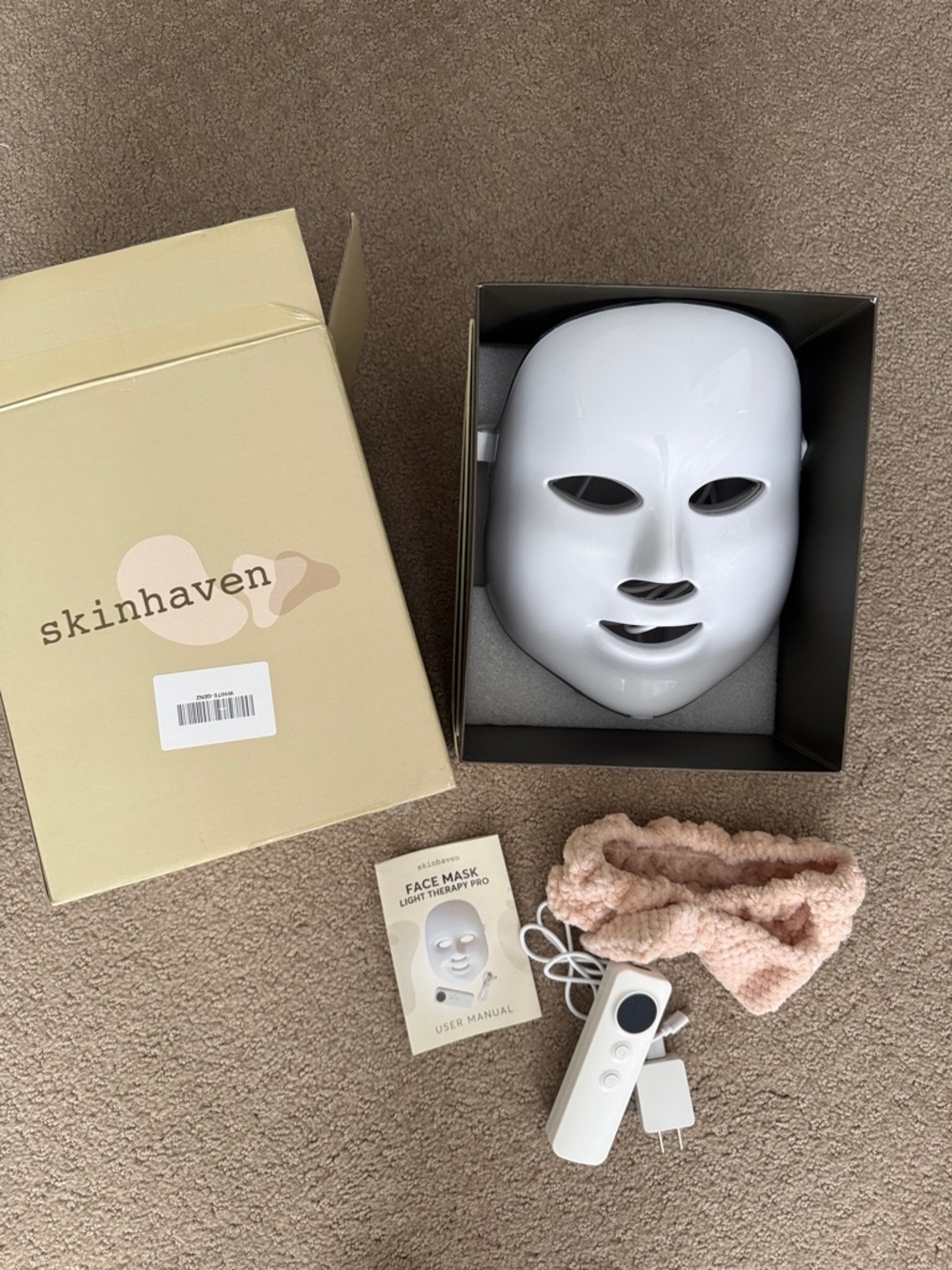 Skinhaven LED Light Therapy Face Mask - White Gen 2 brand new